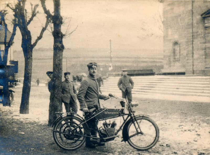 Illustration for article titled Mil fotos perdidas de la Guerra Mundial reaparecen gracias a Internet